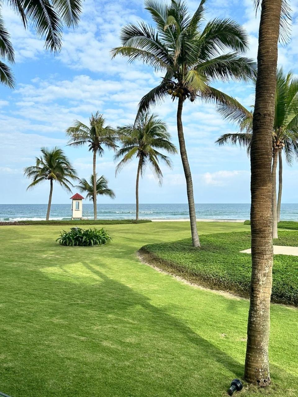 Villa Ocean View And Apartment Da Nang "Free Pick Up" Exterior photo
